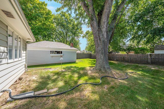 1519 W COMMERCIAL STREET, Appleton, WI 54914