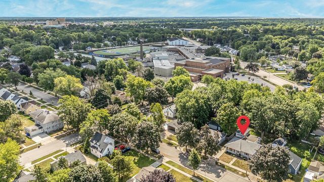 1519 W COMMERCIAL STREET, Appleton, WI 54914