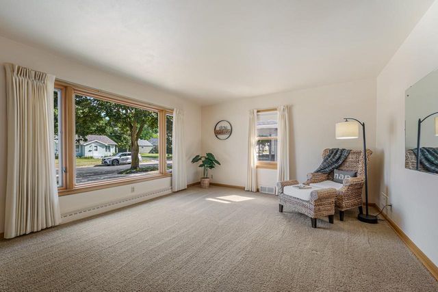 1519 W COMMERCIAL STREET, Appleton, WI 54914