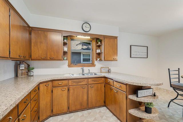 1519 W COMMERCIAL STREET, Appleton, WI 54914
