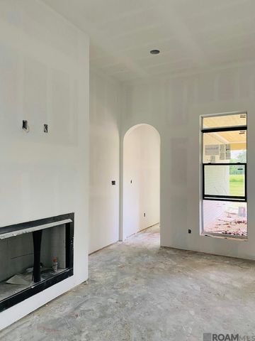 9069 Hillon Hood Rd, Denham Springs, LA 70726