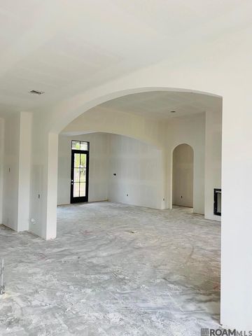 9069 Hillon Hood Rd, Denham Springs, LA 70726