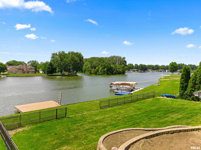 2035 EL CAMINO Drive, Pekin, IL 61554