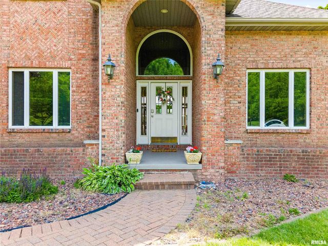 2035 EL CAMINO Drive, Pekin, IL 61554