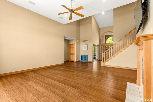2035 EL CAMINO Drive, Pekin, IL 61554