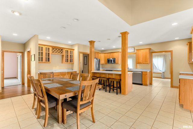 2035 EL CAMINO Drive, Pekin, IL 61554