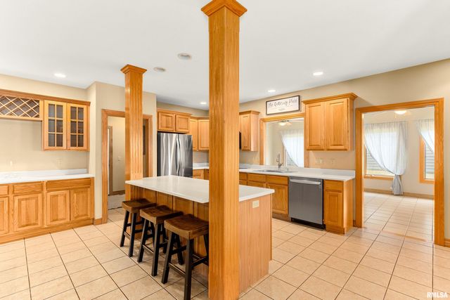2035 EL CAMINO Drive, Pekin, IL 61554