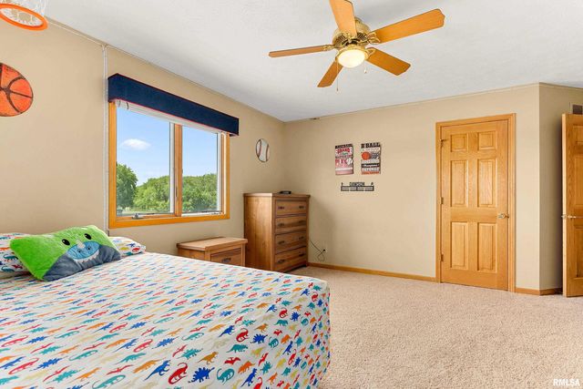 2035 EL CAMINO Drive, Pekin, IL 61554