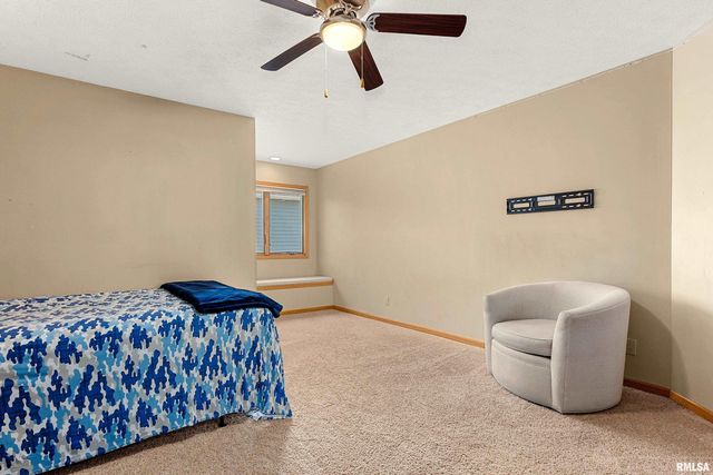 2035 EL CAMINO Drive, Pekin, IL 61554