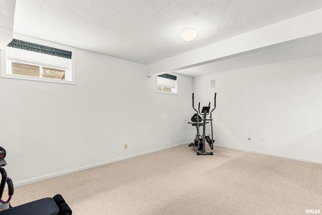 2035 EL CAMINO Drive, Pekin, IL 61554