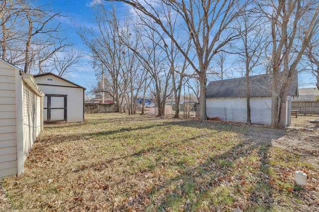 640 S Lorraine Ave, Wichita, KS 67211
