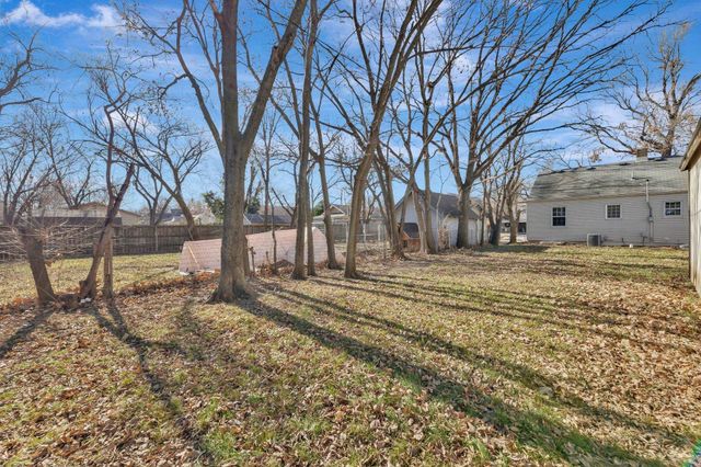 640 S Lorraine Ave, Wichita, KS 67211