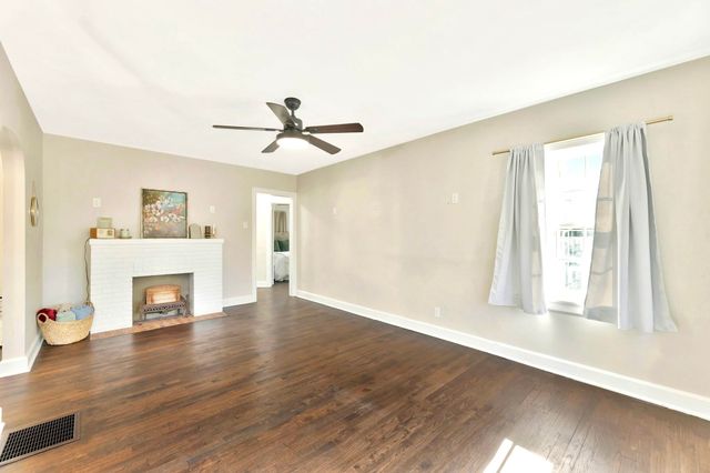 640 S Lorraine Ave, Wichita, KS 67211