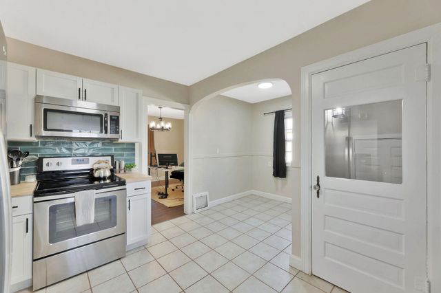 640 S Lorraine Ave, Wichita, KS 67211