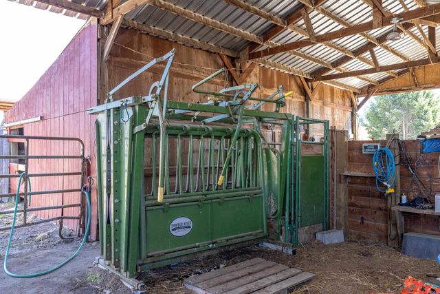 29024 N HARDESTY Rd, Chattaroy, WA 99003