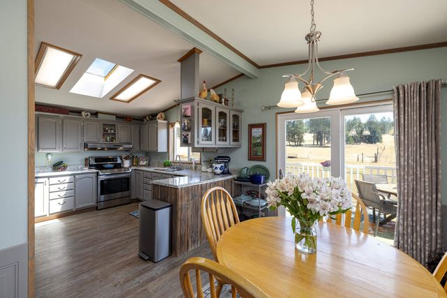 29024 N HARDESTY Rd, Chattaroy, WA 99003