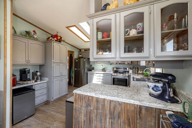 29024 N HARDESTY Rd, Chattaroy, WA 99003