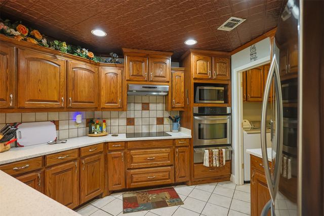 111 Deerfield Road, Paradise, TX 76073