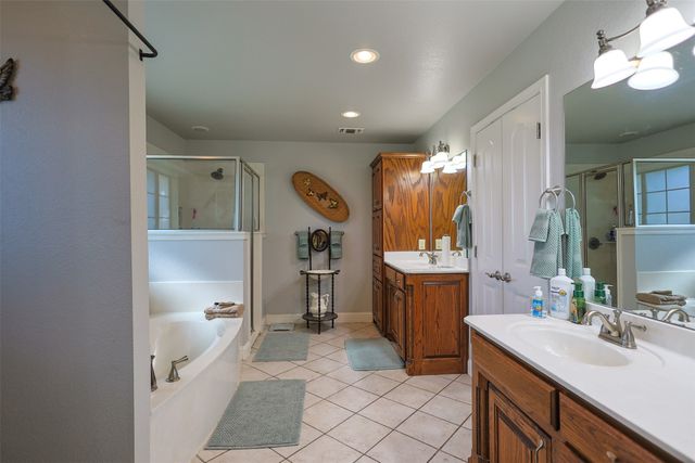 111 Deerfield Road, Paradise, TX 76073