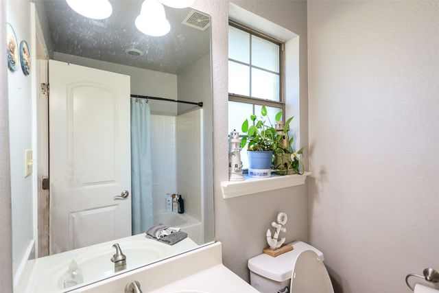 111 Deerfield Road, Paradise, TX 76073