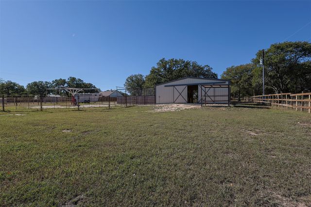 111 Deerfield Road, Paradise, TX 76073