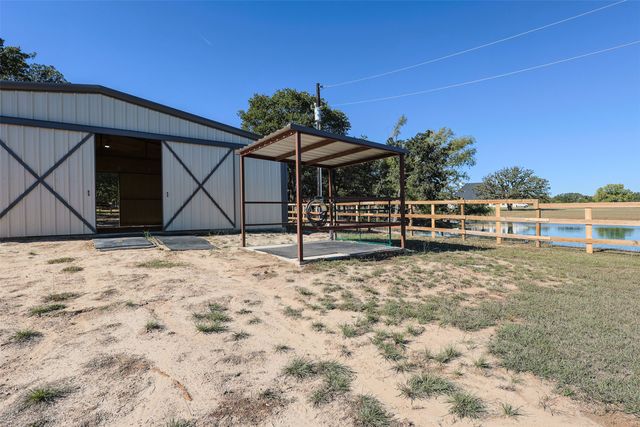 111 Deerfield Road, Paradise, TX 76073