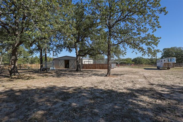 111 Deerfield Road, Paradise, TX 76073