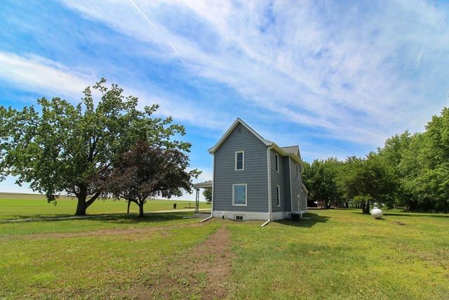 18207 X Avenue, Dike, IA 50624