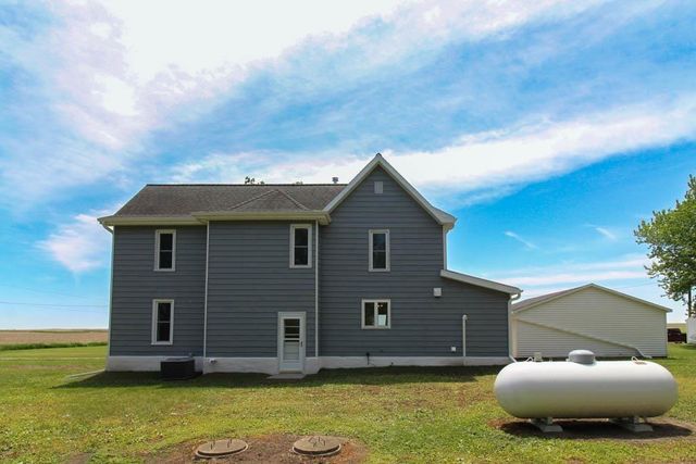 18207 X Avenue, Dike, IA 50624