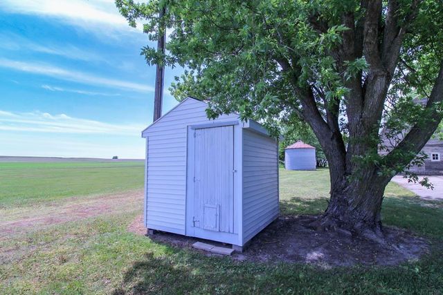 18207 X Avenue, Dike, IA 50624