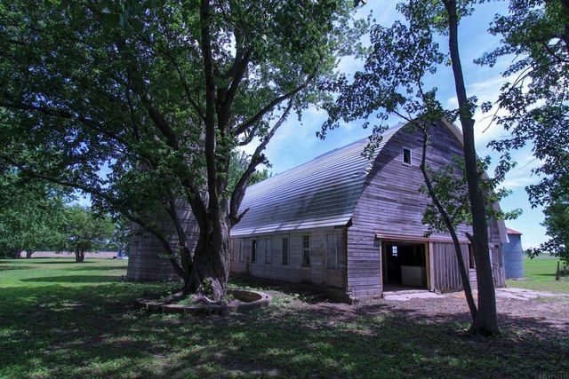 18207 X Avenue, Dike, IA 50624