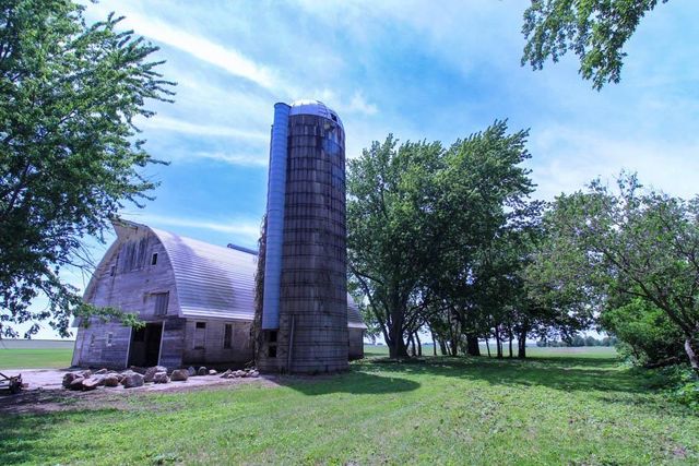 18207 X Avenue, Dike, IA 50624