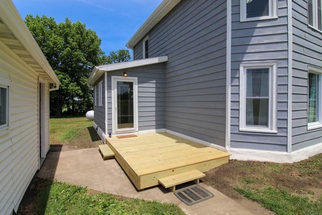 18207 X Avenue, Dike, IA 50624