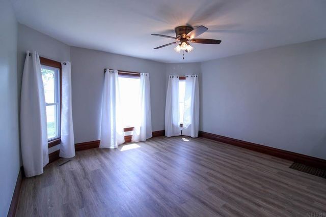 18207 X Avenue, Dike, IA 50624