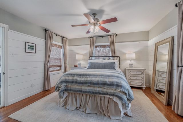 1506 E Washington Ave, Navasota, TX 77868