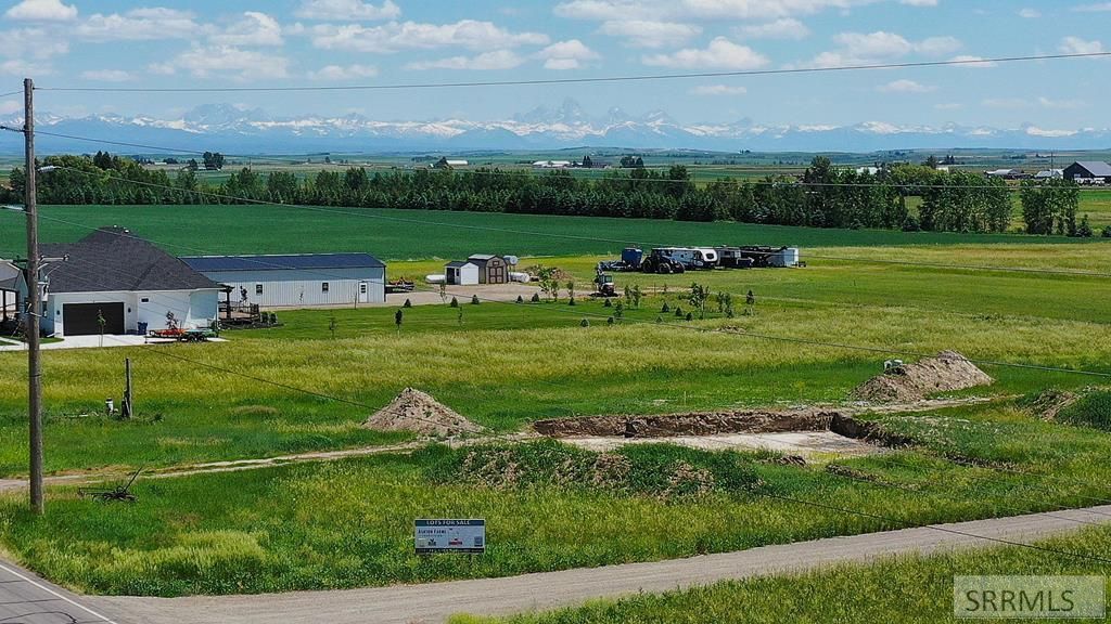 1189 N Sunflower Ln, Ashton, ID 83420
