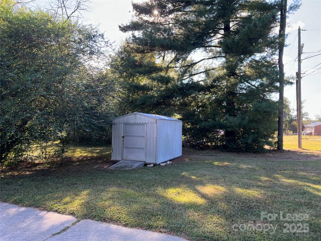 2121 N New Hope Road, Gastonia, NC 28054