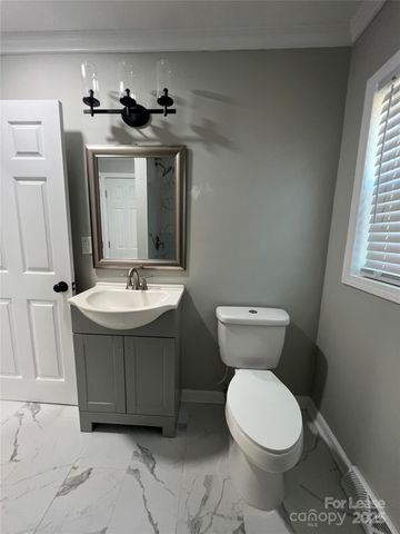 2121 N New Hope Road, Gastonia, NC 28054