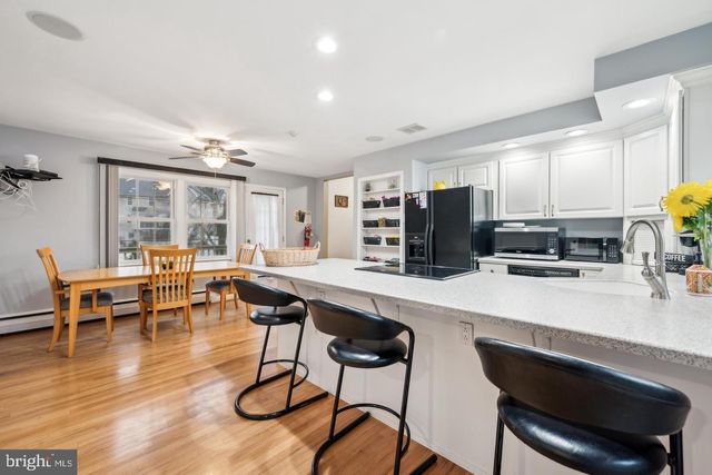 41 KINGS HWY N, Cherry Hill, NJ 08034