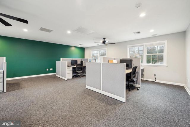 41 KINGS HWY N, Cherry Hill, NJ 08034