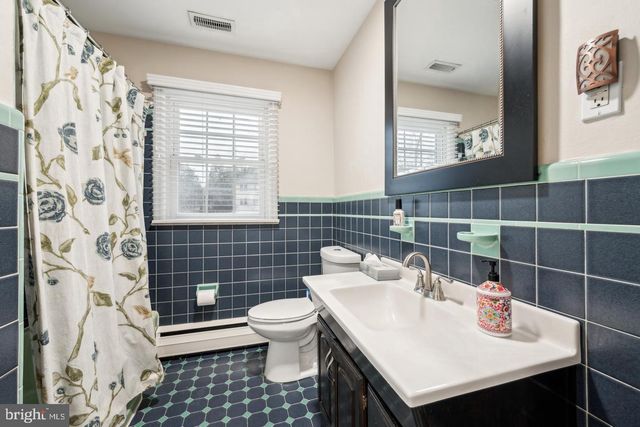 41 KINGS HWY N, Cherry Hill, NJ 08034