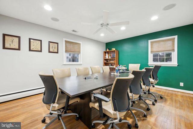 41 KINGS HWY N, Cherry Hill, NJ 08034