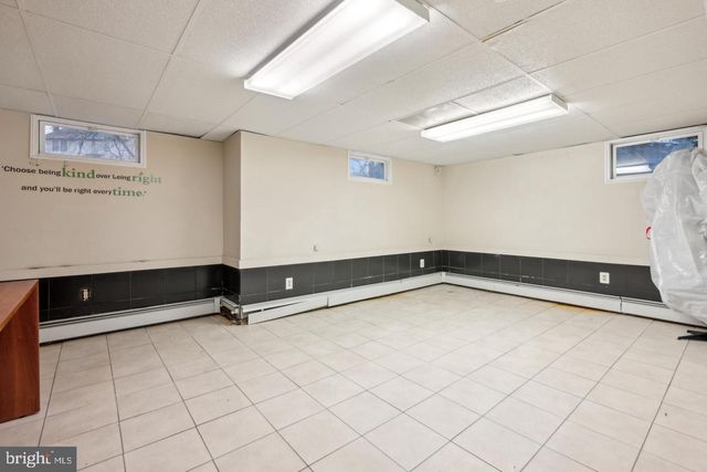 41 KINGS HWY N, Cherry Hill, NJ 08034