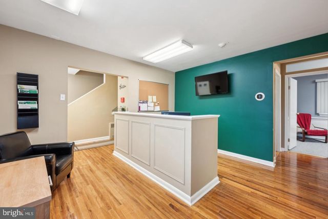 41 KINGS HWY N, Cherry Hill, NJ 08034