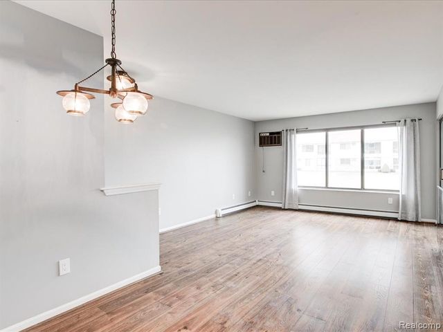 1700 River Road 9, Marysville, MI 48040