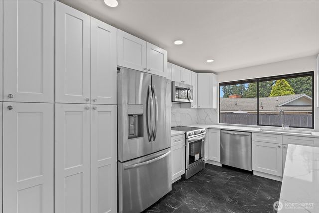 3010 SW 325th Place, Federal Way, WA 98023