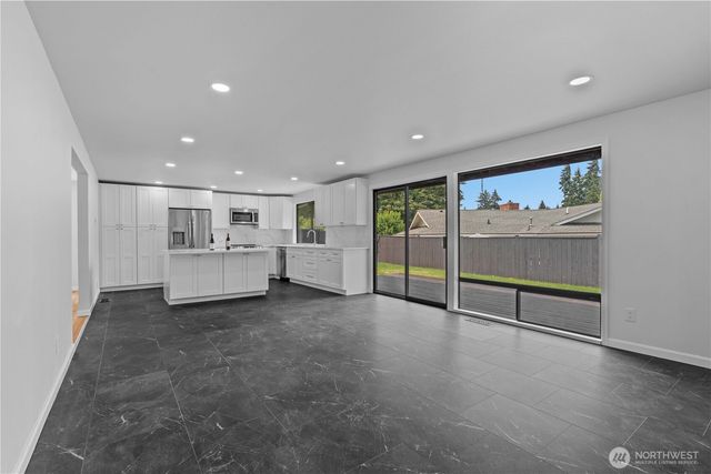 3010 SW 325th Place, Federal Way, WA 98023
