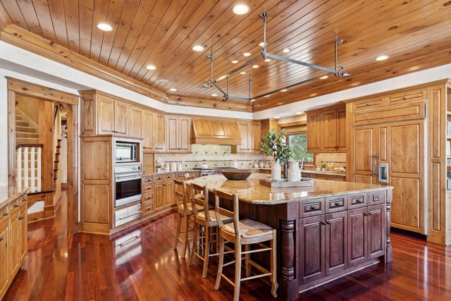 4708 Annaway Drive, Edina, MN 55436