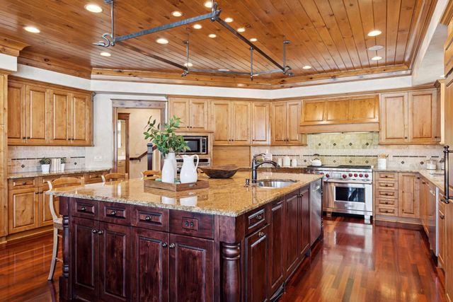 4708 Annaway Drive, Edina, MN 55436