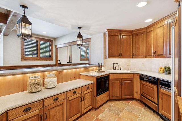 4708 Annaway Drive, Edina, MN 55436